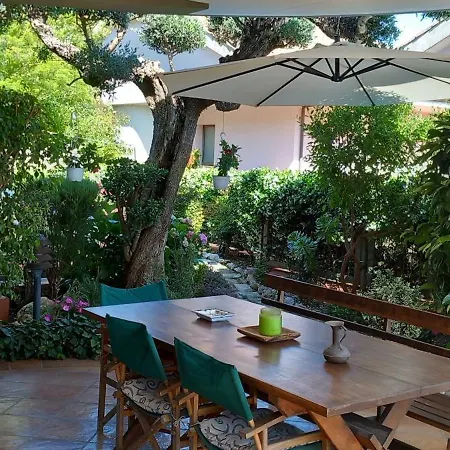 Noemi Bed & Breakfast 4*