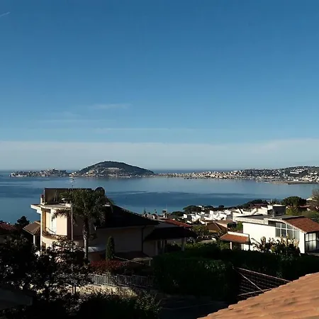 Noemi Bed & Breakfast 4*