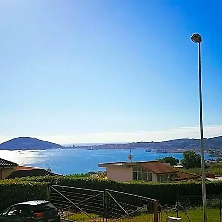 Noemi 4*